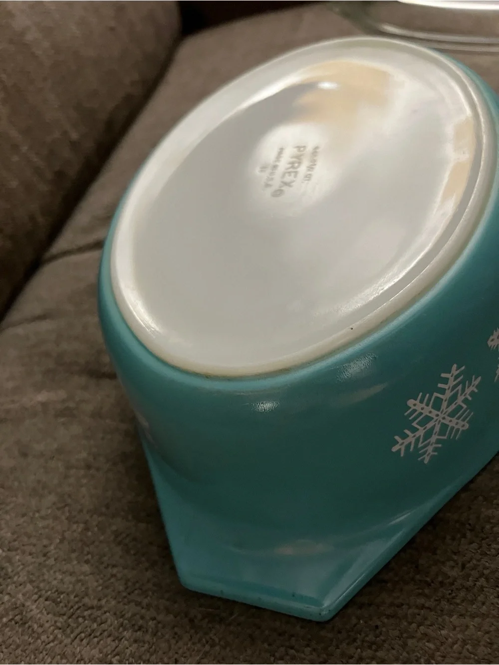 Vintage Pyrex 045 Turquoise Snowflake Casserole Dish 2.5 Qt w/ Lid